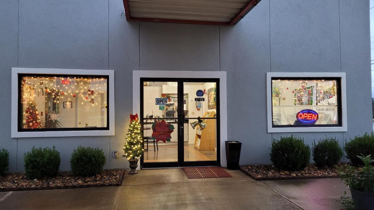 Super 8 By Wyndham Arkadelphia Caddo Valley Area Extérieur photo