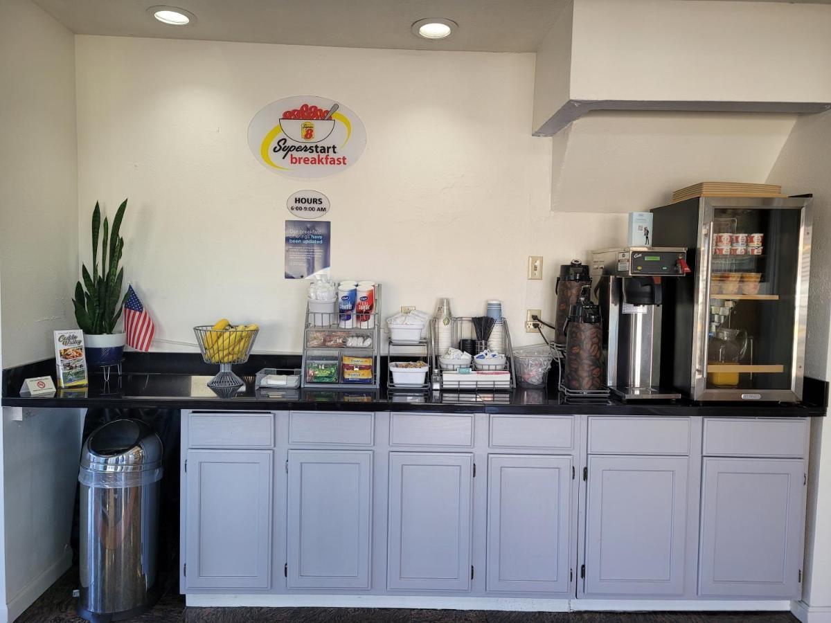 Super 8 By Wyndham Arkadelphia Caddo Valley Area Extérieur photo