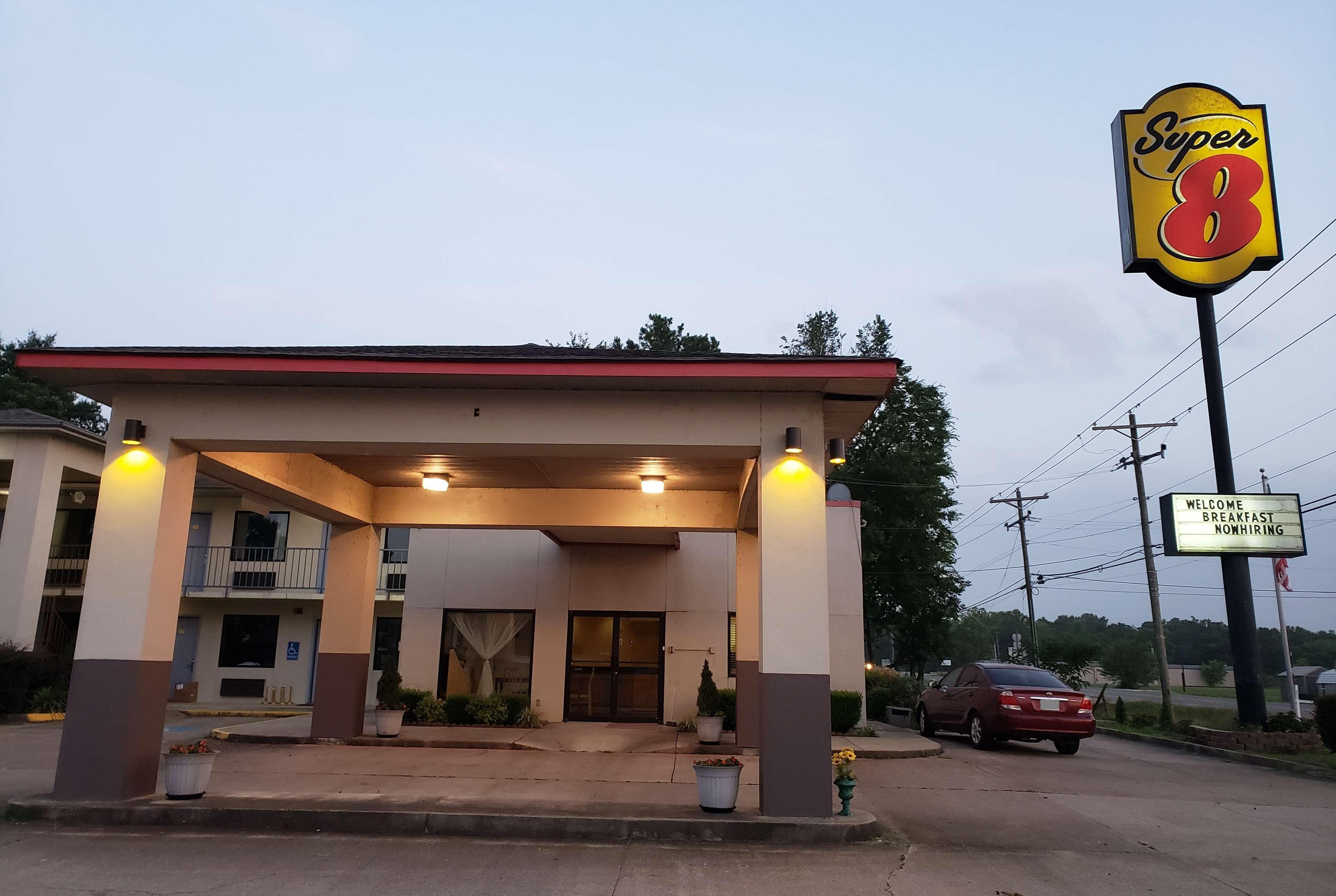 Super 8 By Wyndham Arkadelphia Caddo Valley Area Extérieur photo