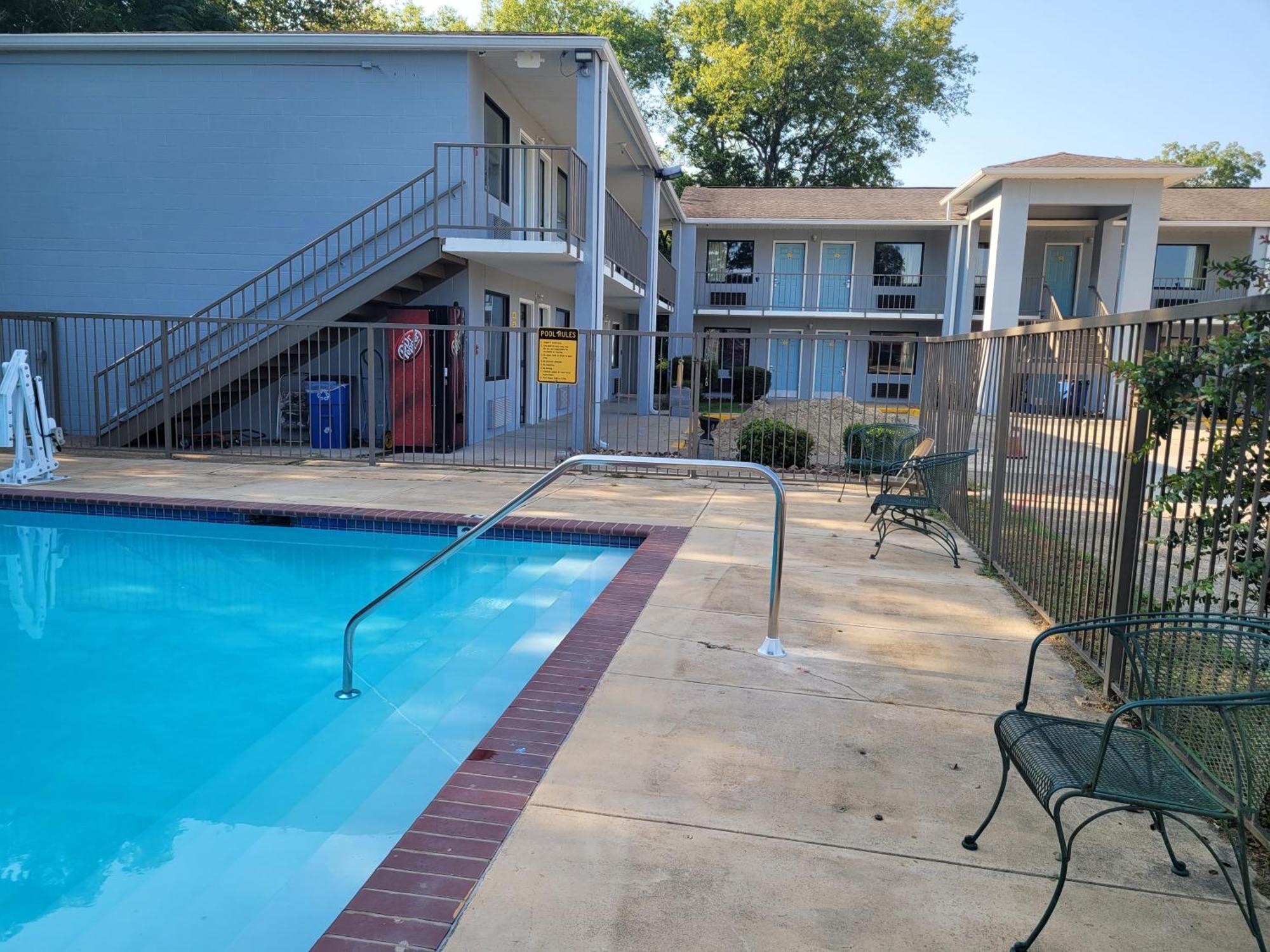 Super 8 By Wyndham Arkadelphia Caddo Valley Area Extérieur photo