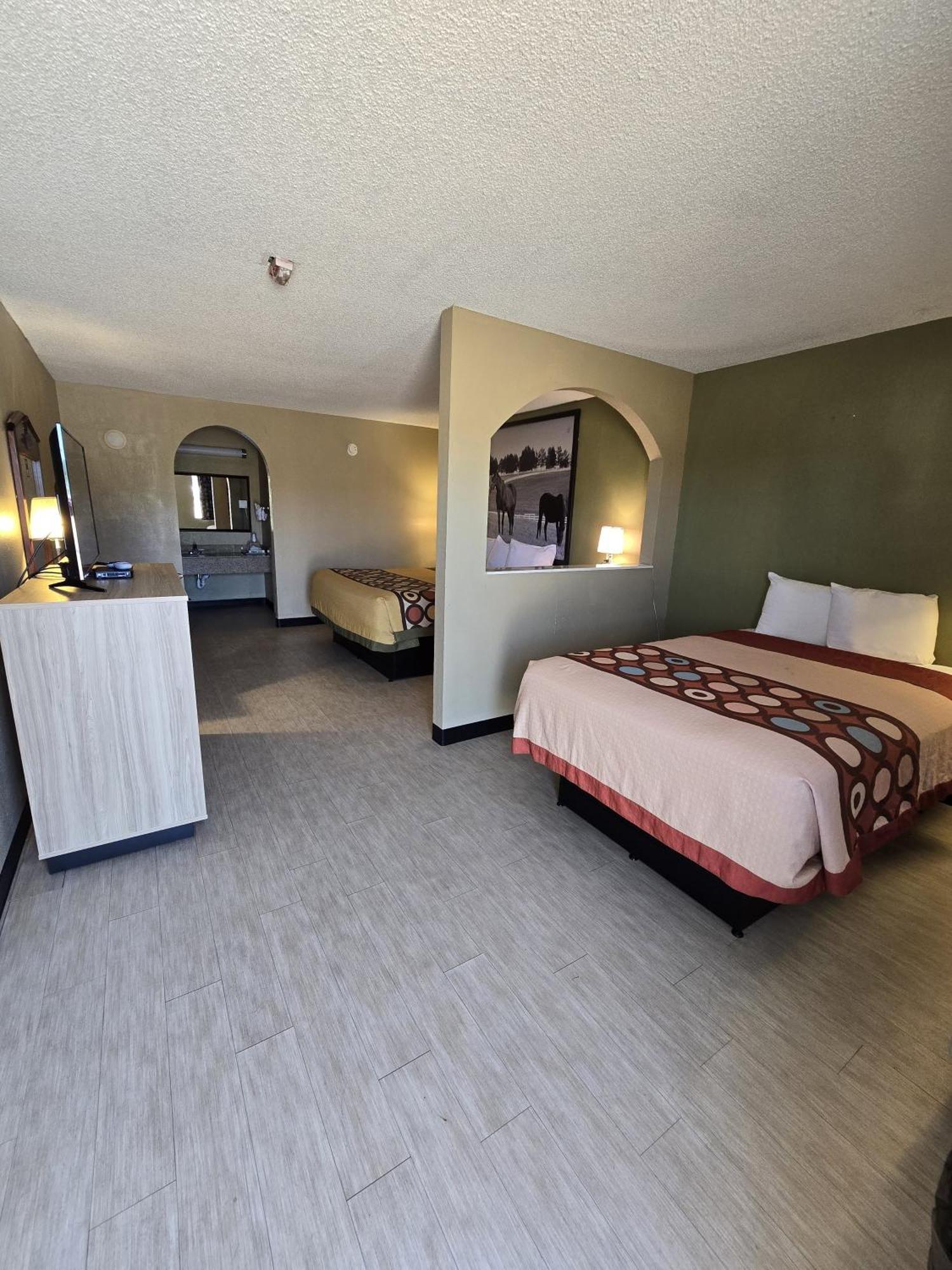 Super 8 By Wyndham Arkadelphia Caddo Valley Area Extérieur photo
