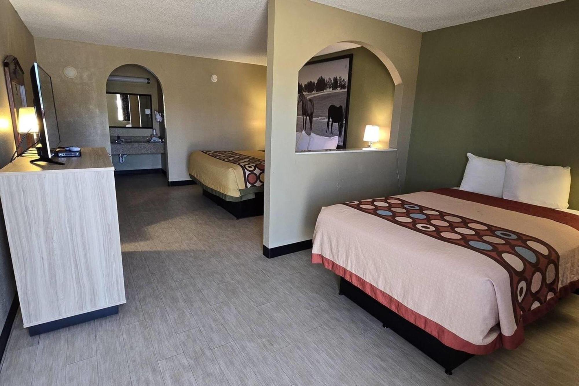 Super 8 By Wyndham Arkadelphia Caddo Valley Area Extérieur photo