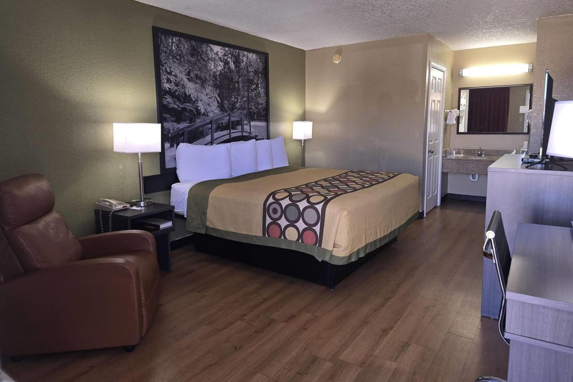 Super 8 By Wyndham Arkadelphia Caddo Valley Area Extérieur photo